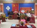 Tặng hoa HPH.jpg - 