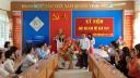 Tặng hoa2.JPG - 